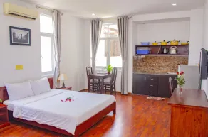 Gold House Hotel & Apartment - Image 4