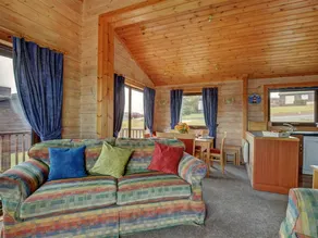 Cottage in Peaceful Surroundings of Hartland, Offering Views of the Fishing Pond - Image 2