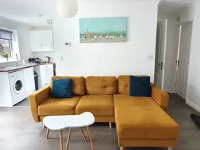 Accommodation in Stevenage 2 bedrooms - Image 3