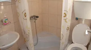 Sun Hostel Budva - Image 4