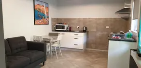 Latrobe Art Apartments - Image 2