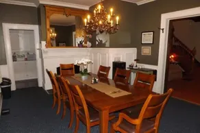 Geyser Lodge Bed & Breakfast - Image 4