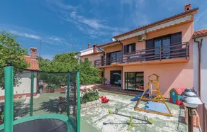 Beautiful Home in Peruski With Wifi and 1 Bedrooms - Image 2