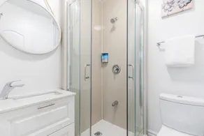 Chinatown Gem Guesthouse by Elevate Rooms - Image 2