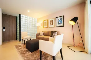 NEW Equipped Condo w GYM Roof - Image 2