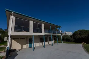 Lazy Wave Beach House - Image 4