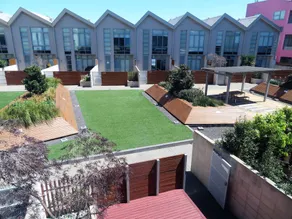Readyset Townhouses Docklands - Image 3