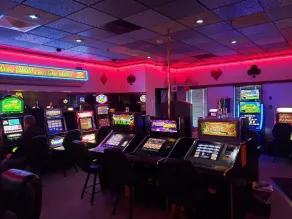 Vegas Hotel - Image 5
