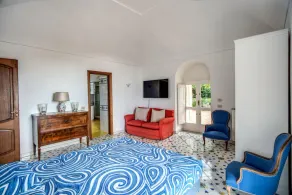 The Lookout Exclusive Garden Villa With Capri Views - Image 3