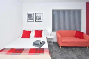 Town House @ Minshull New Road - Image 4