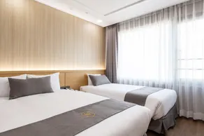 Hotel Lartpark - Image 2