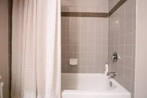 Elegance & Elevation: Mile High Condo in Highland - Image 5