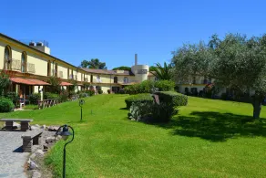 12 Ala Birdi Cottage 150m From The Beach - Image 5
