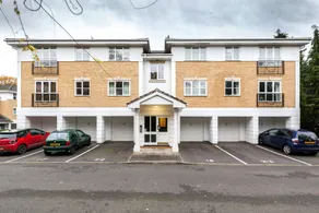 Roomspace Apartments -Sabin Gates - Image 4