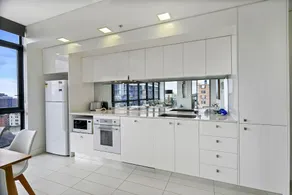 Vibrant Inner City Apartment - SHIL2 - Image 4