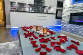 Aphrodite Suites Huddersfield - Image 4