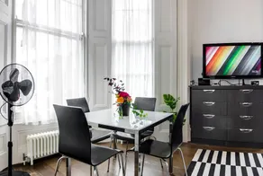 Large Studio Apartment  Central London - Image 2