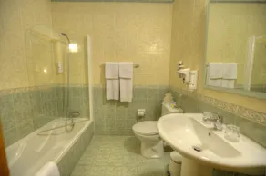Downtown Hotel - Image 2