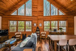 Swimming Bear Lodge - Image 4