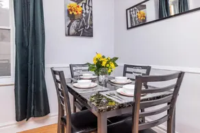 Cozy Warm - 2BR Apt With King Bed - Steps From Byward Market - Image 4