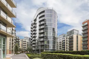 Charming 2BR apt in Battersea by Wandsworth Town - Image 4