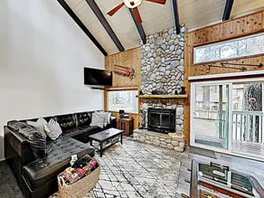 Walk To Slopes! Mountain W/ Private Hot Tub 3 Bedroom Home - Image 2