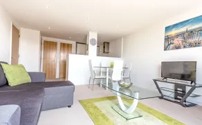 Hamilton Grace - Paramount Apartments - Image 4