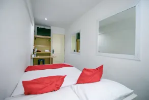 OYO 568 Art Hotel Hua Lamphong - Image 3