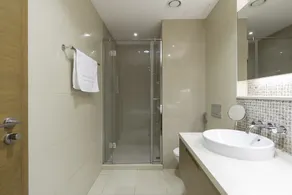 Bright and Modern Apt With Balcony Near Burj Khalifa - Image 5