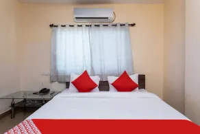 Hotel Padma Palace by OYO Rooms - Image 2