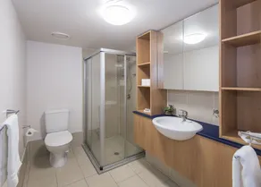 FV4006 Apartments - Image 3