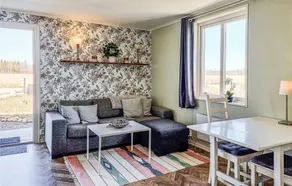 Beautiful Home in Ljungskile With Jacuzzi, Wifi and 1 Bedrooms - Image 4