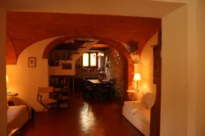 Beautiful private villa for 12 guests with WIFI, private pool, TV and parking - Image 3