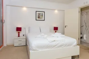 2 Bedroom Flat in Limehouse Sleeps 4 Guests - Image 5