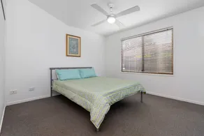 Beach House on Poinciana - Image 2