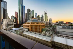 Auguste 2 BDR Melbourne Apartment - Image 4