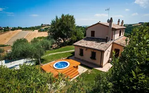 Independent House With Spa Pool - Image 3