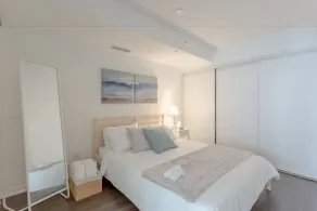 AOC Suites - Luxury Condo - City View - Image 2