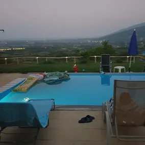 Charming 4-bed House in Pyrgetos - Image 2