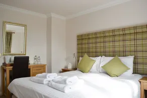The Lord Crewe Hotel - Image 4