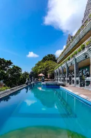 Le Palais Hotel - Image 3
