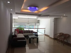 Vivyanne Hotel - Image 2