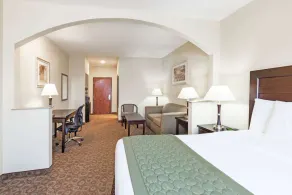 Garner Hotel Tyler Southwest by IHG - Image 3