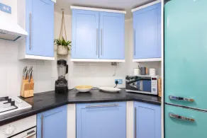 Modern 2 Bedroom Apartment in the Heart of London - Image 2
