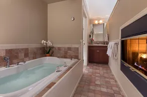 Wooden Duck Bed and Breakfast - Image 5