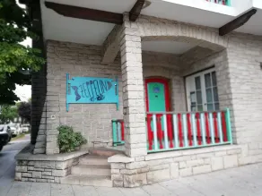 Zeppelin Art Hostel - Image 2
