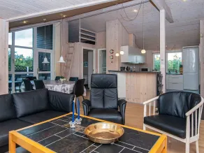 Quaint Holiday Home in Hemmet Jutland With Indoor Whirlpool - Image 3