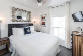 Queen Vic Guest House - Image 5