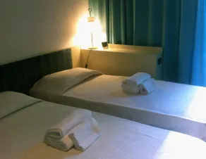 Town & Country Guest House B&B - Image 2