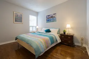 Applewood Suites - 4 BDRM King West - Image 4